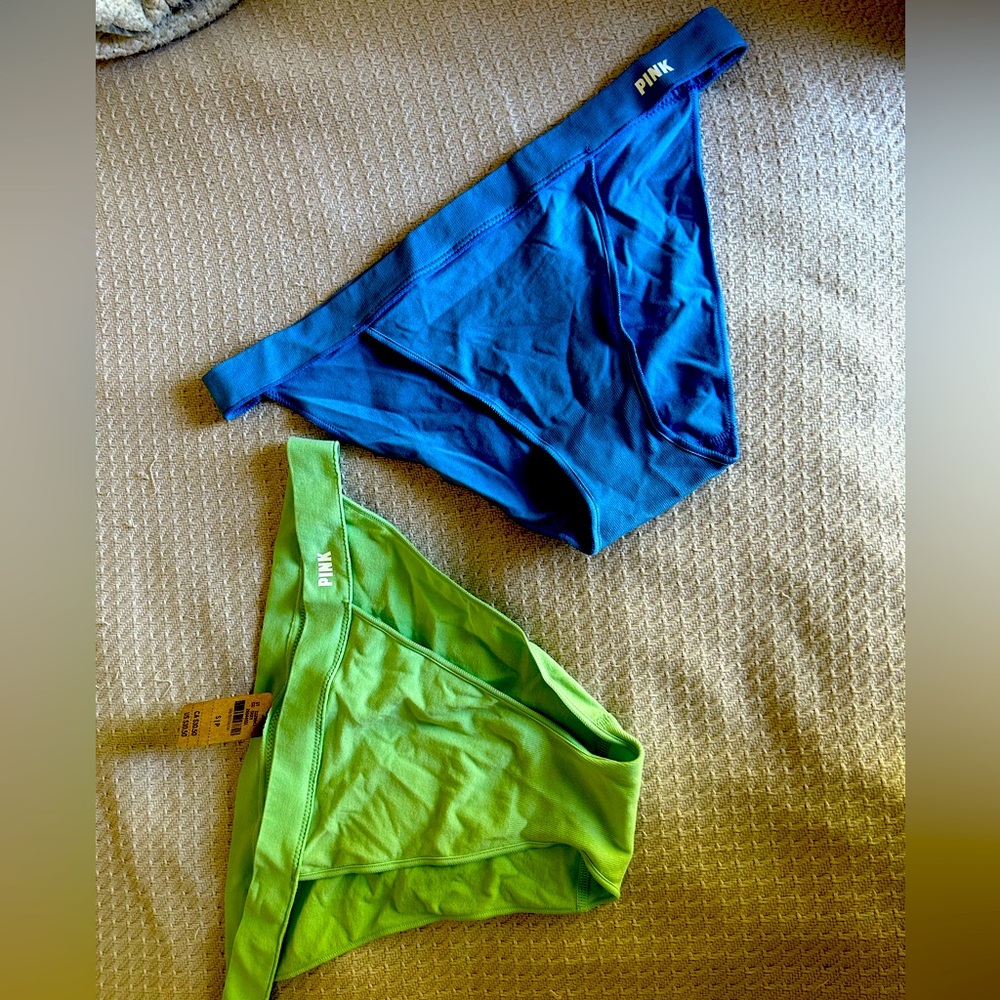 NWT Vs Pink underwear size small
